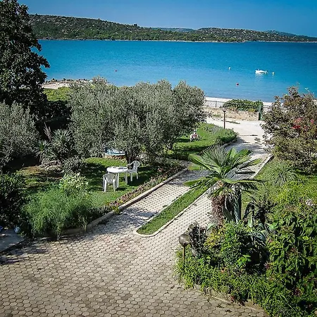 Guest house & Sinkic Pirovac
